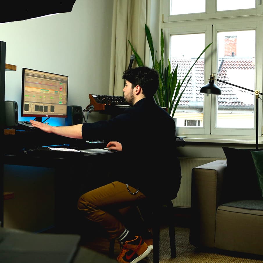 dj